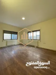  17 شقة / للايجار / 3نوم / ارضية / تلاع العلي / 200 متر
