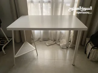  1 White desk