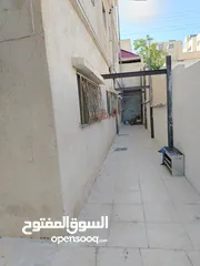  9 شقه للايجار