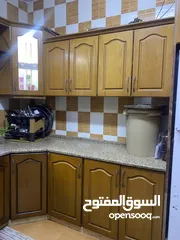  1 كنب ومطبخ للبيع مع برادي