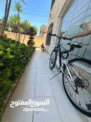  6 دراجة هوائية جنط 26 ماركة Huffy  غيارات عدد 6 + دراجة هوائية جنط 22 ياباني اصلي نوع bridgestone