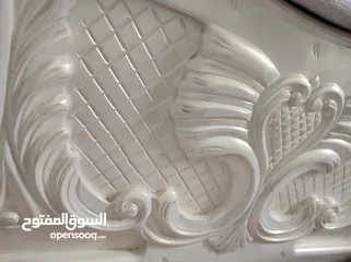  5 تخت حفر لون لؤلؤي مع فرشتة مجوزة تفصيل زنبركية شبة جديدة لون أسود جودة عالية طبية استعمال قليل