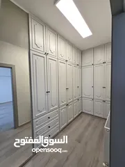  15 عبدون فيلا متلاصقة حديثة ( modern ) مع مسبح للإيجار الفارغ