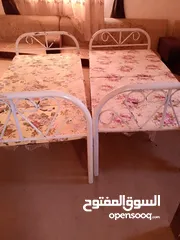  4 تختين مفرد ممكن ) للبيع