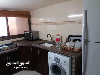  1 شقة مفروشة للعرسان