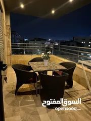  17 شقة شبه طابقية سوبر ديلوكس بمساحة 284m