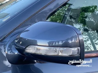  30 مرسيدس 2009 E200 بانوراما   استخدام شخصي  فل كامل وفحص كامل   وعداد قليل ((100 الف كم فقط