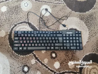  2 يوجد كيبورد وماوس وسماعات وماوس باد وجميع الاغراض rgp