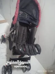  2 عربايه اطفال بتجنن وعمليه كثير بس في مشكله العجل من ورا مشعور بدو تلزيق والعرباي ميه ميه بسعر حرق