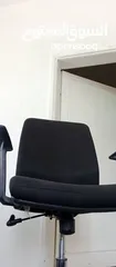  2 كرسي مكتب بحالة الوكالة