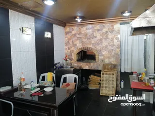  2 مطعم معجنات و كعك  مع فرن حجري