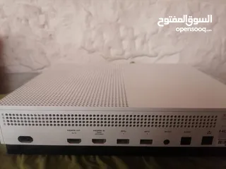  3 Xbox one s 1t للبيع مع بد اصلية و جميع اسلاكها