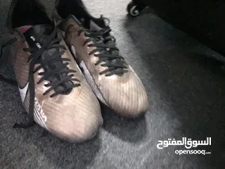  2 حذاء امبابي كاس العالم نمرة 41 مستعمل خياط امان الموقع حي نزال عمان