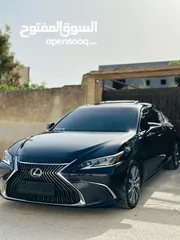  5 لكزس ES300 2019 ألترا فل كامل أعلى صنف لون كحلي غامق مميز للبيع