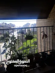  3 شقه للبيع او البدل على بيت مستقل