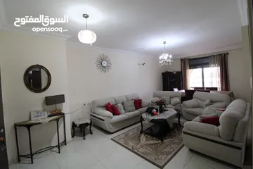  11 شقة مفروشة للإيجار