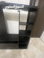  2 خزانة ايكيا  حاله ممتازه جدا ،مكتبه مودرن