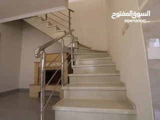  23 شقة طابق أخير مع روف (205م)داخلي (80م)ترس خارجي في أرقى مناطق ام حجير شفا بدران