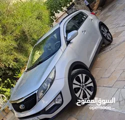  3 جيب كيا سبورتاج بحالة ممتازة يشمل كافة الإضافات عدا الفتحة