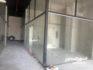  8 محل جديد للبيع شارع حيوي وتجاري