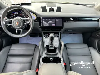  17 Porsche Cayenne model 2020 V6
