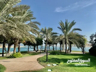  10 للبيع العاجل  شقة مجددة 3 غرف + غرفة خادمة  دخول مباشر للشاطئ