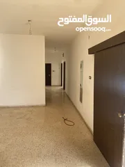  8 منزل مستقل للايجار جبل الاميره رحمه بجانب مدرسة عمر بن الخطاب
