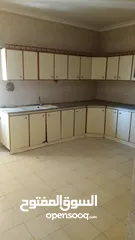  3 شقة أرضية للبيع في الجاردنز بسعر مميز