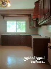  16 شقة أرضية مميزة للبيع في الرابية  - قرب كامبردج 190م مع حديقة وترسات بسعر مغري