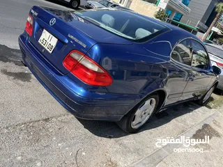  6 مرسيدس clk موديل 2001 لون ازرق مميزةً