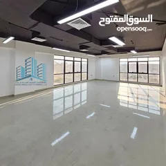  4 Office Space / مكتب للإيجار