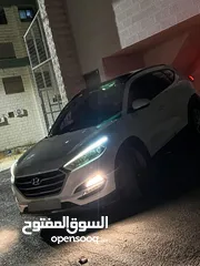  4 هونداي توسان
