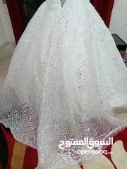  7 فستان أبيض ملوكي وارد تركيا للبيع   مع كامل أغراضو الطرحه  البرنص  تاج  الأكسسوار  المسكة