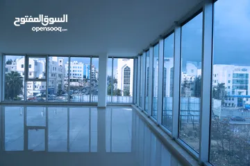  2 عيادات ومراكز طبيه للبيع مقابل المركز العربي الطبي وبجانب فندق الشيراتون (شركة رائد خلف للإسكان)