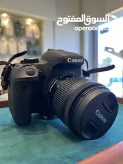  4 Canon EOS 800D