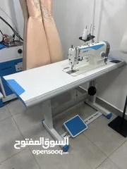  7 ماكينات خياطة للبيع و مكوى استخدام عدة مرات فقط شبه جديد
