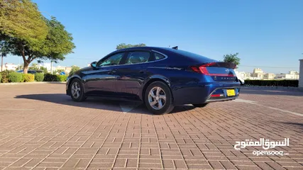  2 Hyundai sonata