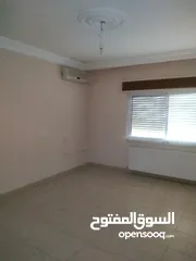  2 شقة مميزة - الرابية - 4نوم - بلكونتين بإطلالــــه مميزة - قرب الخدمات العامة