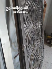  3 بابين حديد و المنيوم بحاله ممتازه
