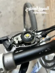  7 كل أشي مكتوب تحت لحق حالك وفي هدايه عجلين مع البسكليت