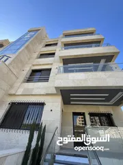  11 شقة للبيع طابق ارضية 170م بالقرب من مدرسة العالمية بتشطيب مميز