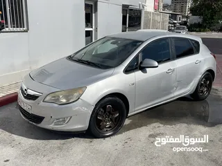  2 اوبل استرا 2000 تيربو ديزل 180 حصان السيارة الصلاة ع النبي مش ناقصها اشي يد اولى سعر حرق كاش