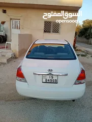  4 البيع كاش بداعي السفر XDافانتي موديل 2002