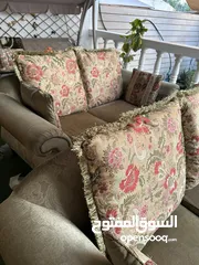  4 طقم جلوس للبيع قطعتين Sofa 3 seated for sale