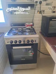  1 gas included with oven