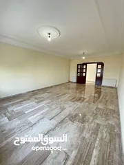  14 ‎ شقة طابق اخير مع روف للبيع بالقرب من مدارس المعارف