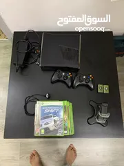 1 Xbox 360 Series With 2 Controller