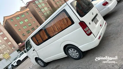  1 Toyota hiace bus 2010 model