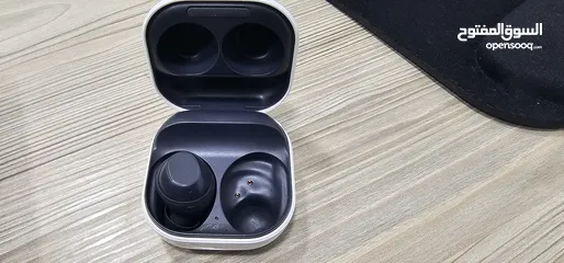  4 سماعه samsung fe بي سعر لقطه بس فرده واحده