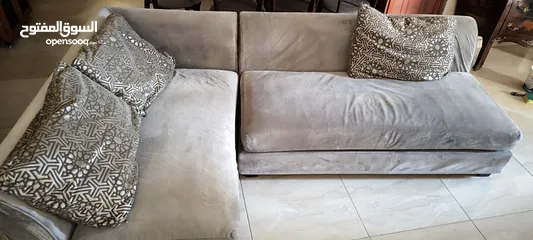  6 للبيع كنبايه قطعتين بيج